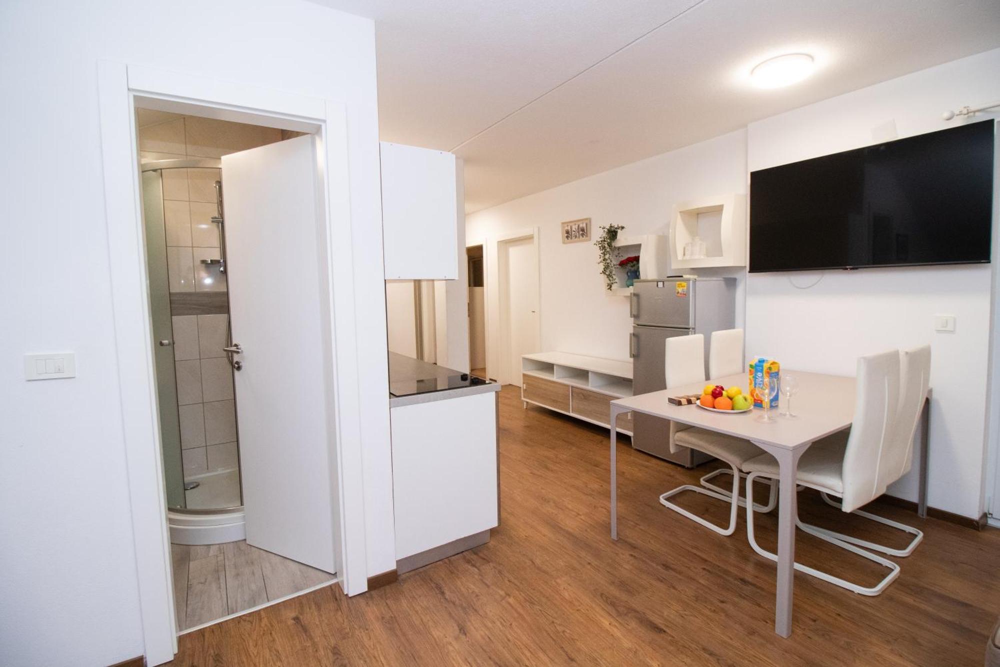Royal Gajac Apartment Novalja